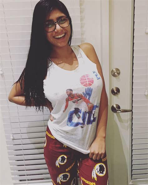 mia khalifa hot photo|Mia Khalifa Pictures